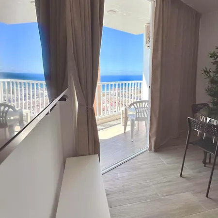 Frente Mar, Playa De Americas Апартаменты *