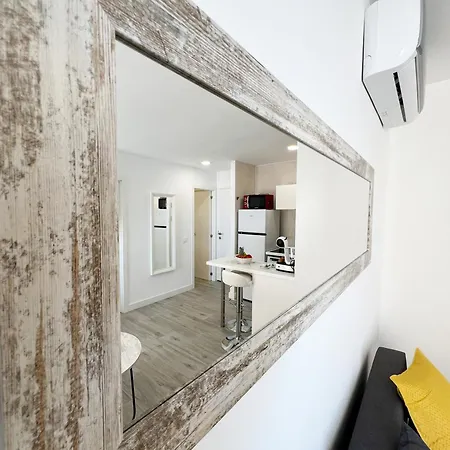 Frente Mar, Playa De Americas 아파트 *